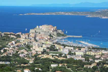 L’immobilier en Corse : les différentes raisons d’y investir